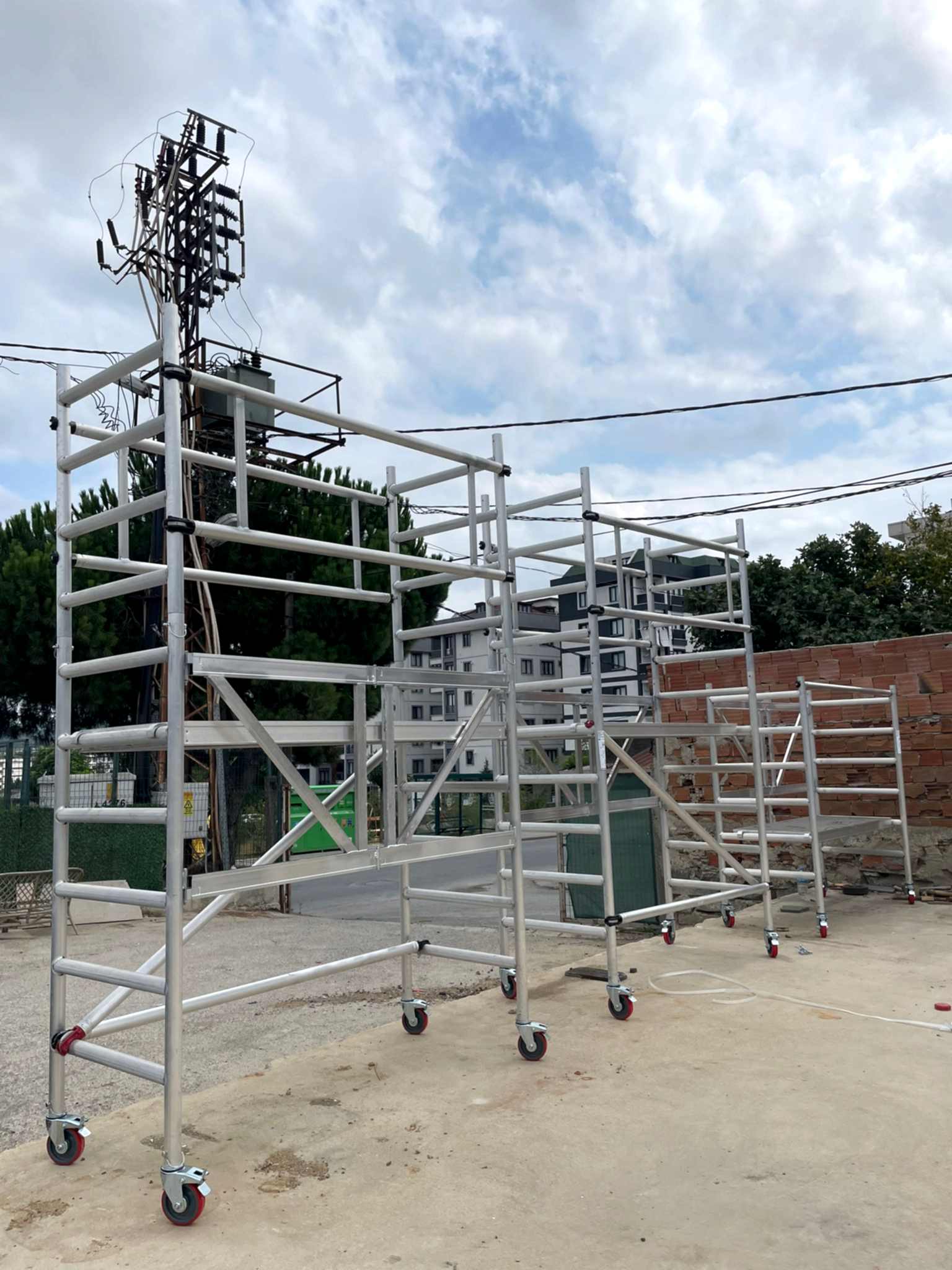 Alüminyum Mobil İskele, kiralık Alüminyum Mobil İskele, satılık Alüminyum Mobil İskele, Alüminyum Mobil İskele kiralama, Alüminyum Mobil İskele satışı, Alüminyum Mobil İskele ekipmanları